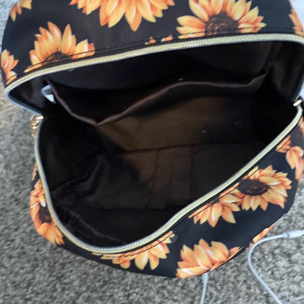 Mini backpack - Picture 2 of 3
